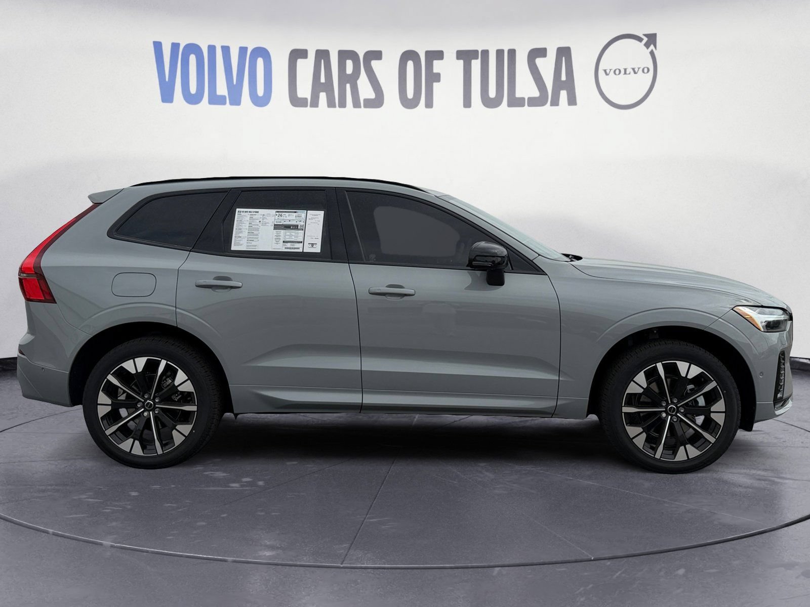 New 2026 Volvo XC60 B5 Plus w/ Protection Package Premier AWD/4WD image 6