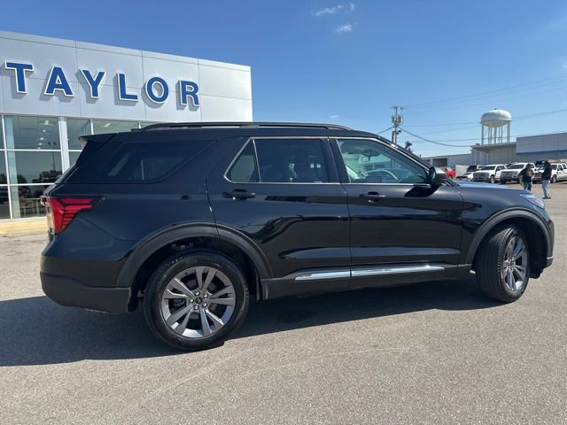 Used 2025 Ford Explorer Active w/ Active Comfort Package AWD/4WD image 15