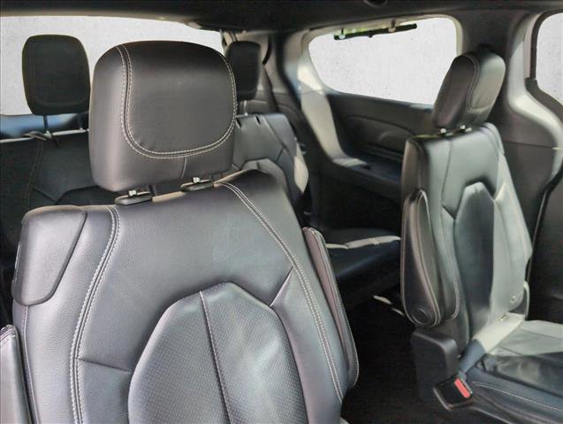 Used 2019 Chrysler Pacifica Touring-L Plus w/ Advanced Safetytec Group FWD image 22