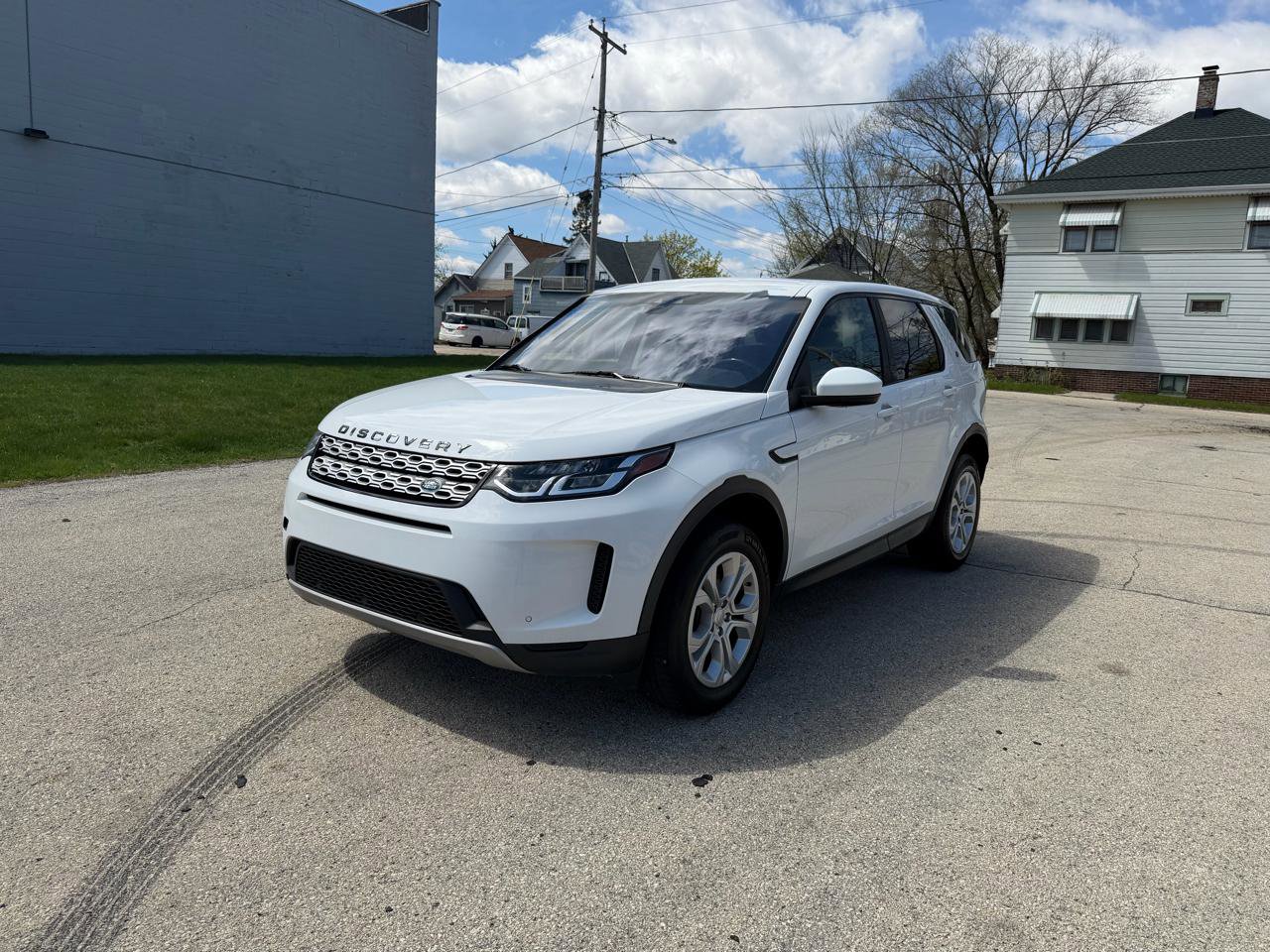 Used 2020 Land Rover Discovery Sport image 3