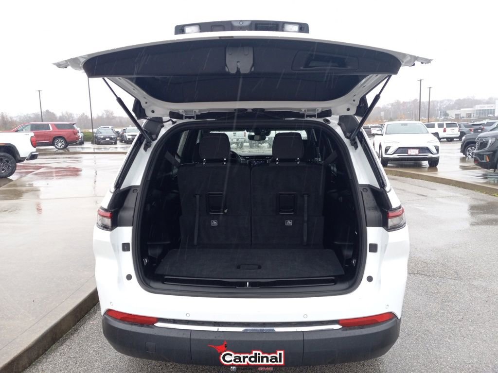 Used 2024 Jeep Grand Cherokee L Laredo image 10