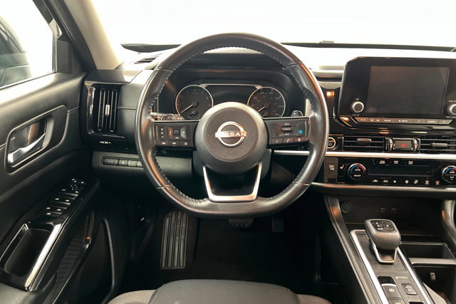 Used 2022 Nissan Pathfinder SV w/ SV Black Package FWD image 12
