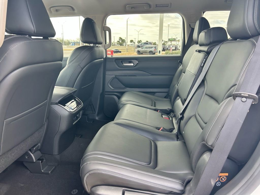 New 2026 Nissan Armada SV image 18