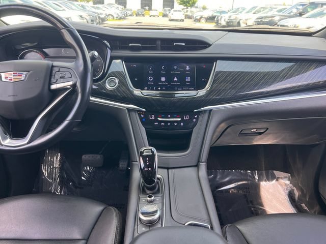 Used 2020 Cadillac XT6 Premium Luxury AWD/4WD image 16