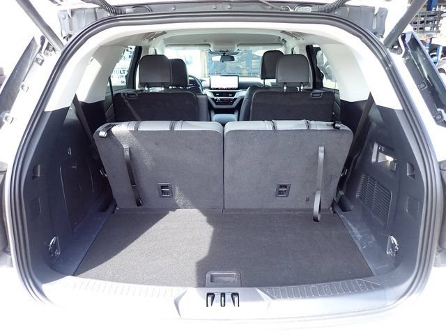 New 2026 Ford Explorer Active w/ Active Comfort Package AWD/4WD image 6