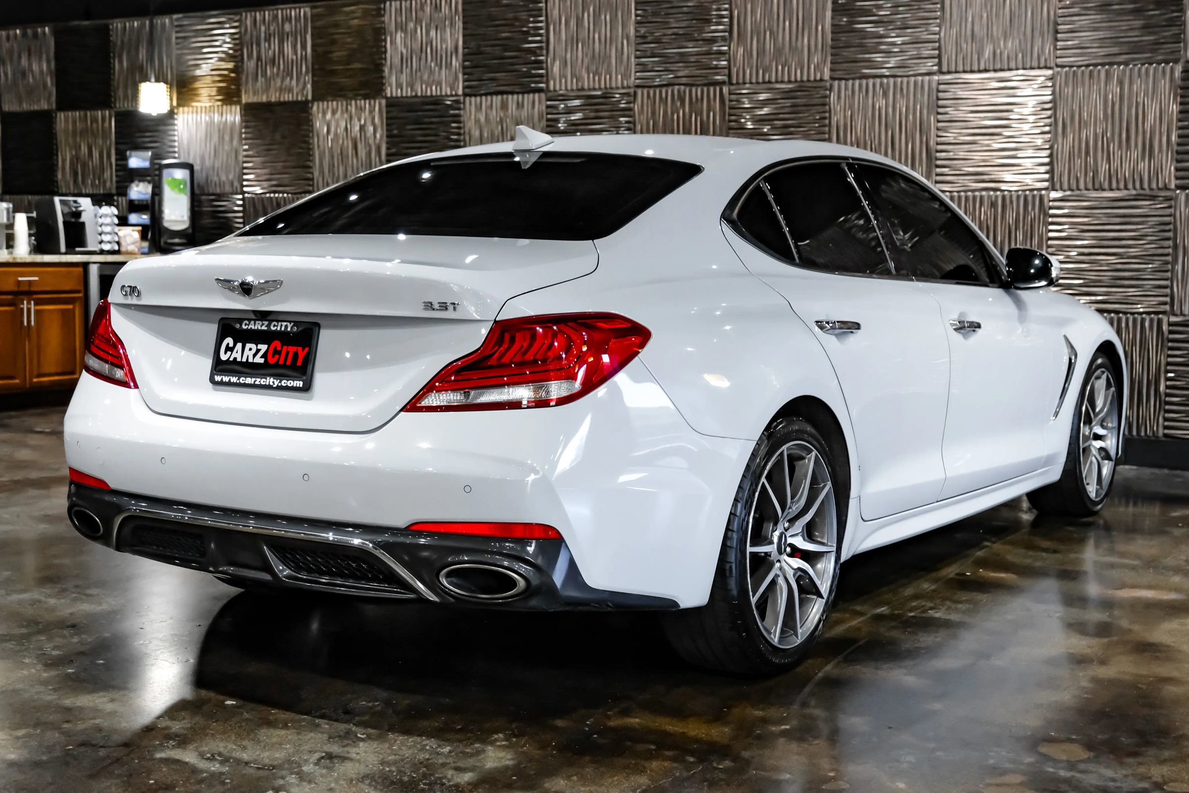 Used 2020 Genesis G70 3.3T w/ Elite Package image 8