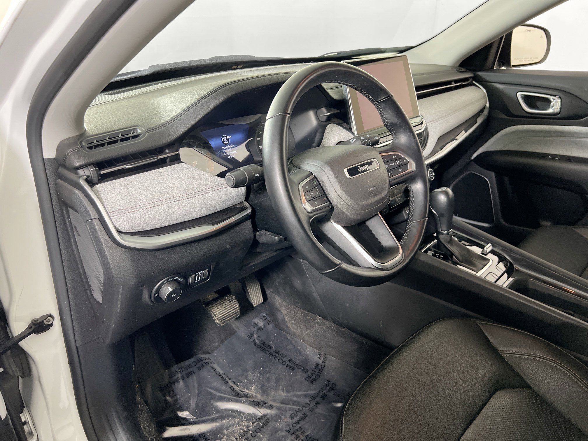 Used 2022 Jeep Compass Latitude image 9