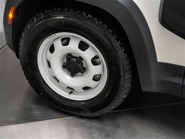 New 2024 Land Rover Defender 110 S image 15