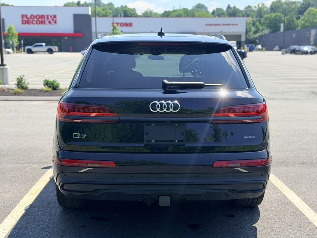 Used 2024 Audi Q7 3.0T Prestige AWD/4WD image 5