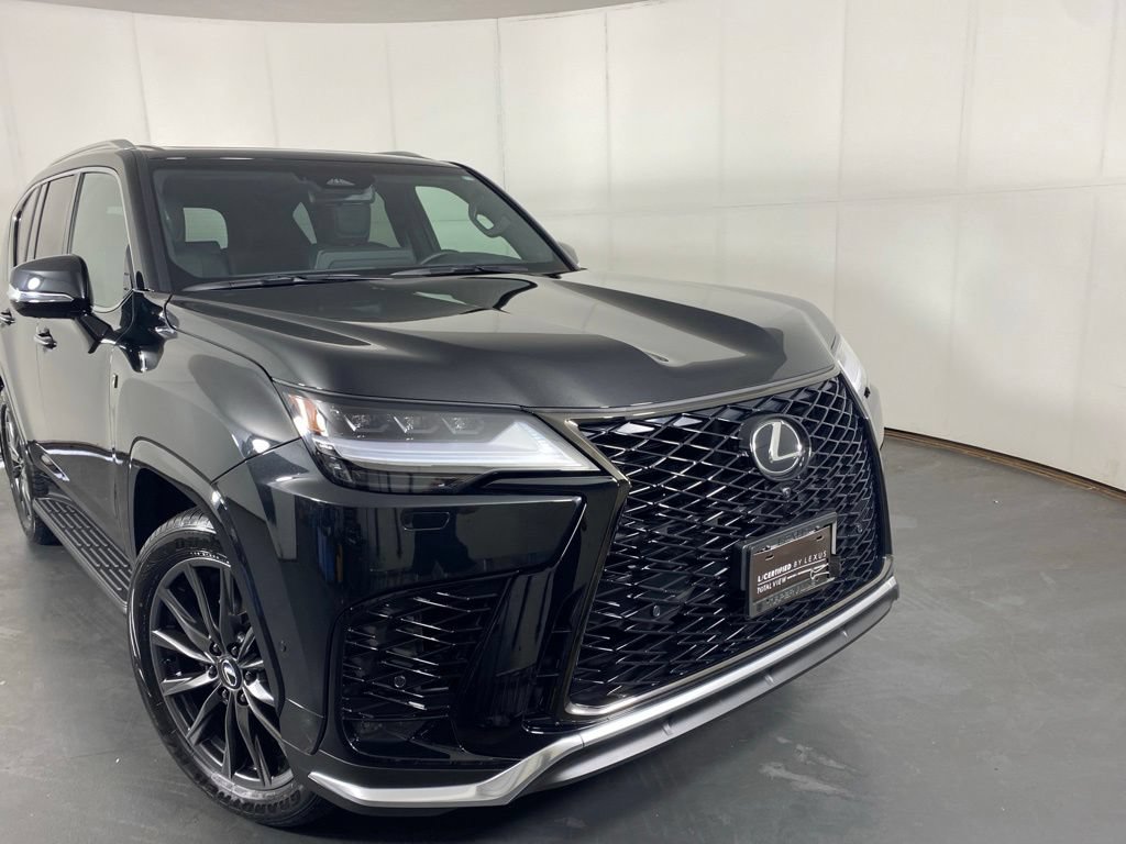 Certified 2026 Lexus LX 700h F Sport AWD/4WD image 3