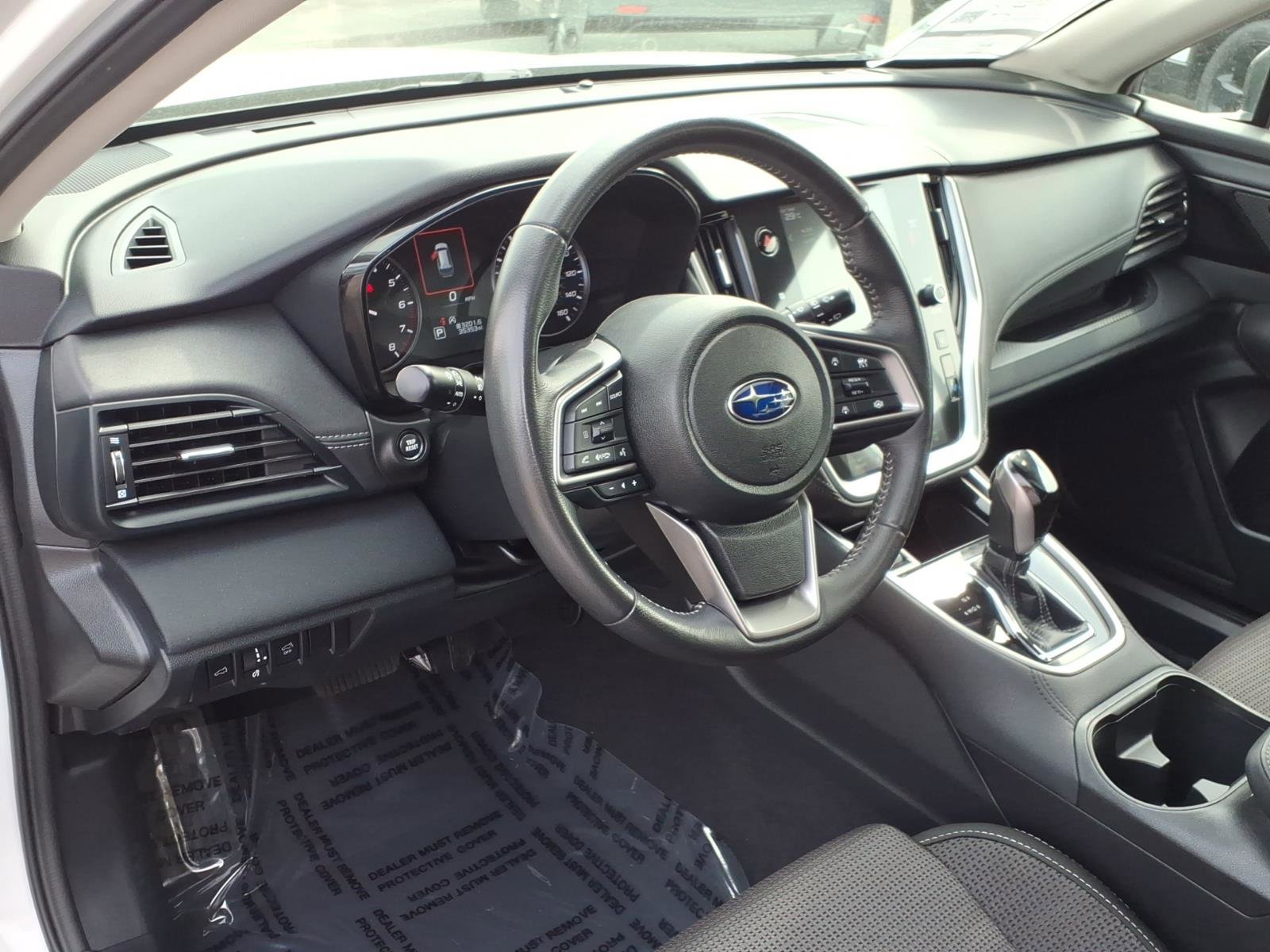 Used 2025 Subaru Outback Premium AWD/4WD image 17