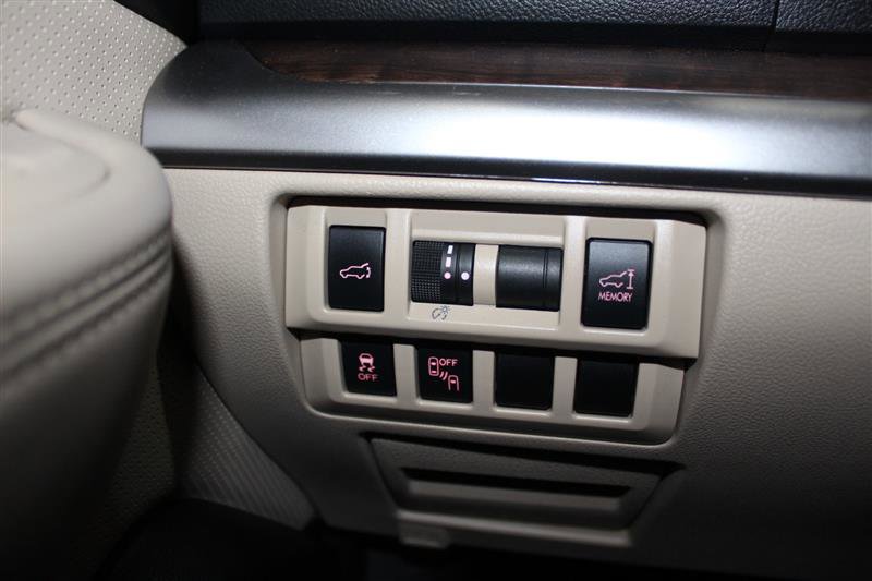 Used 2016 Subaru Outback 2.5i Limited w/ Popular Package #4 AWD/4WD image 26