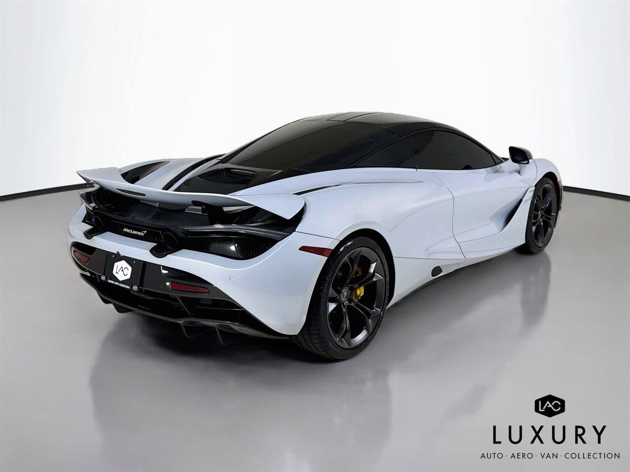 Used 2018 McLaren 720S Performance RWD image 5