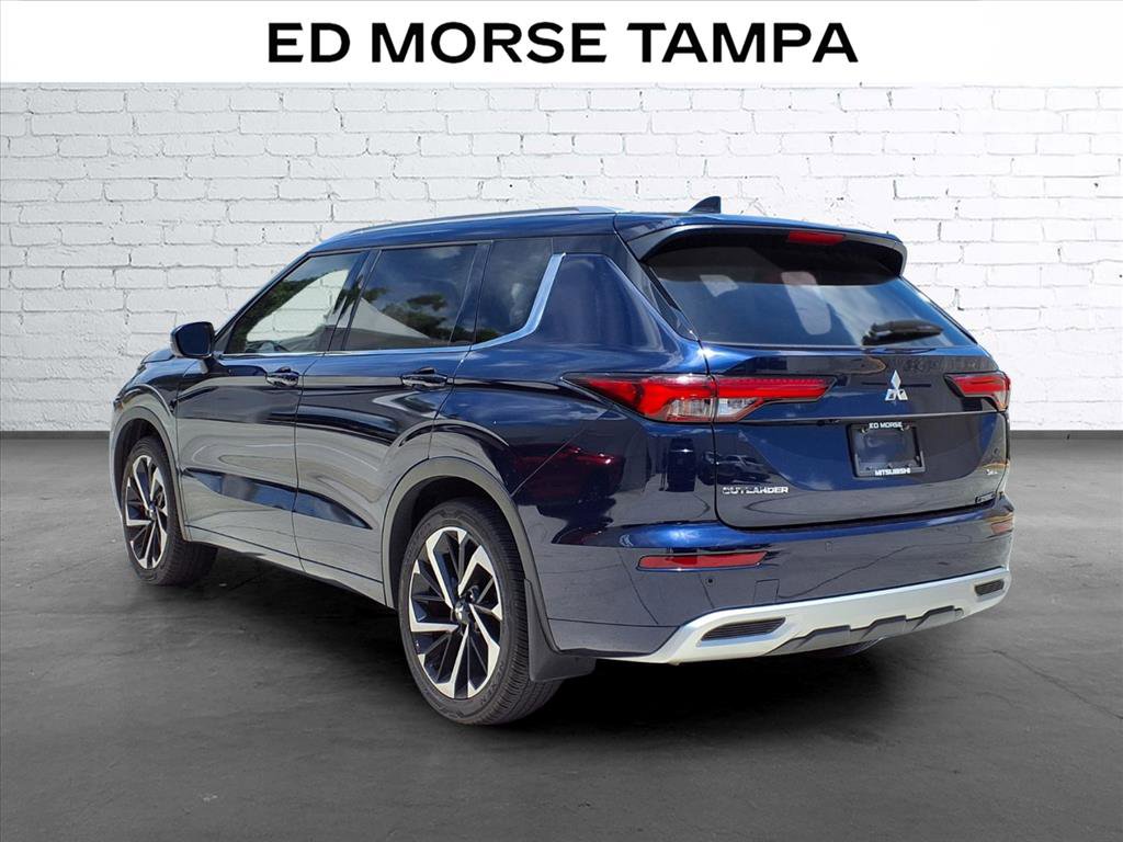 Used 2024 Mitsubishi Outlander SEL FWD image 3