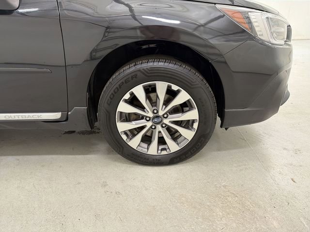 Used 2018 Subaru Outback 3.6R Touring image 14