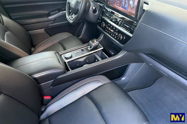 Used 2026 Nissan Pathfinder SL AWD/4WD image 21