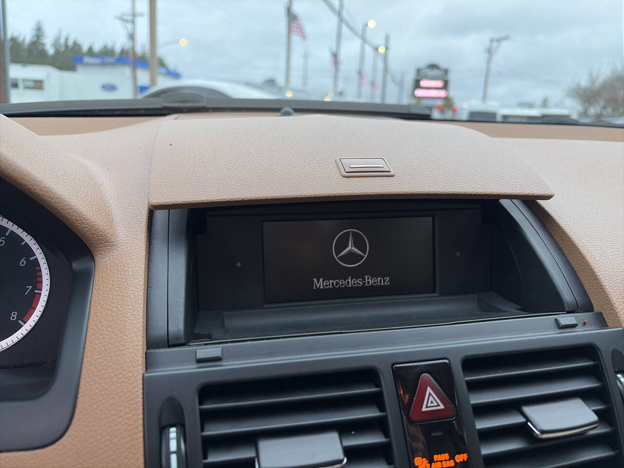 Used 2008 Mercedes-Benz C 300 Sedan image 32