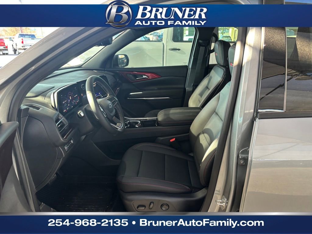 New 2026 Chevrolet Traverse Z71 w/ Driver Confidence Package image 12