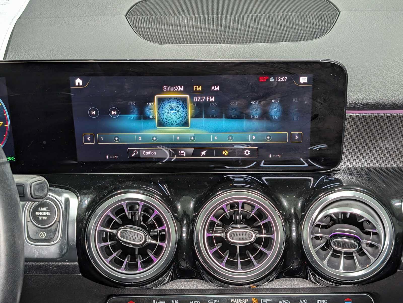 Used 2023 Mercedes-Benz GLB 250 4MATIC image 19