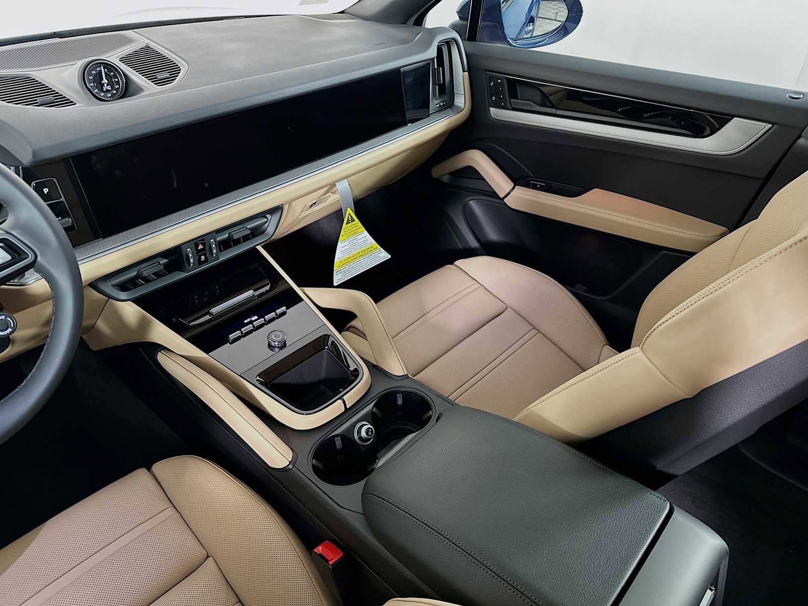 New 2026 Porsche Cayenne Coupe image 25