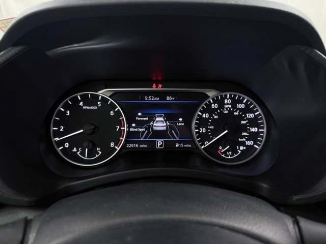 Used 2025 Nissan Sentra SR FWD image 23