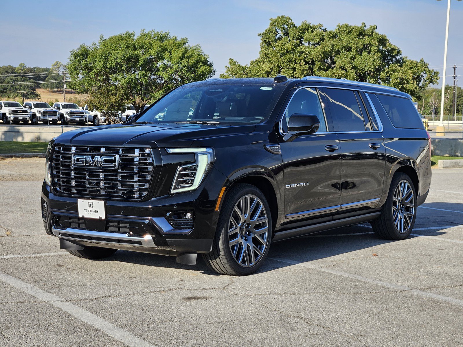 New 2027 GMC Yukon XL Denali Ultimate AWD/4WD image 2