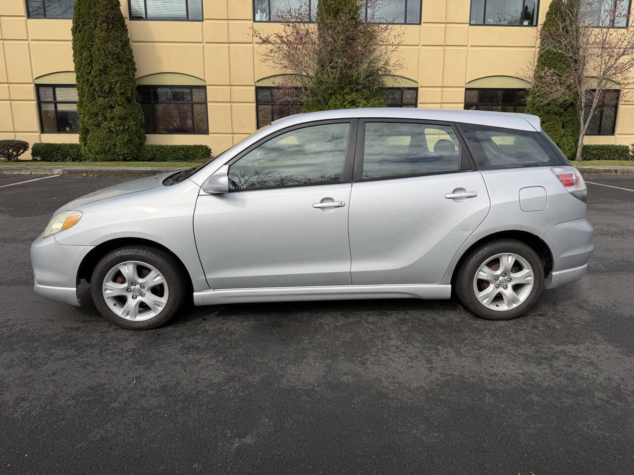 Used 2006 Toyota Matrix XR image 9
