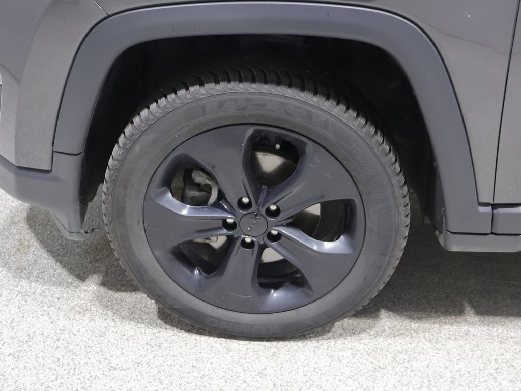 Used 2019 Jeep Compass Latitude AWD/4WD image 9