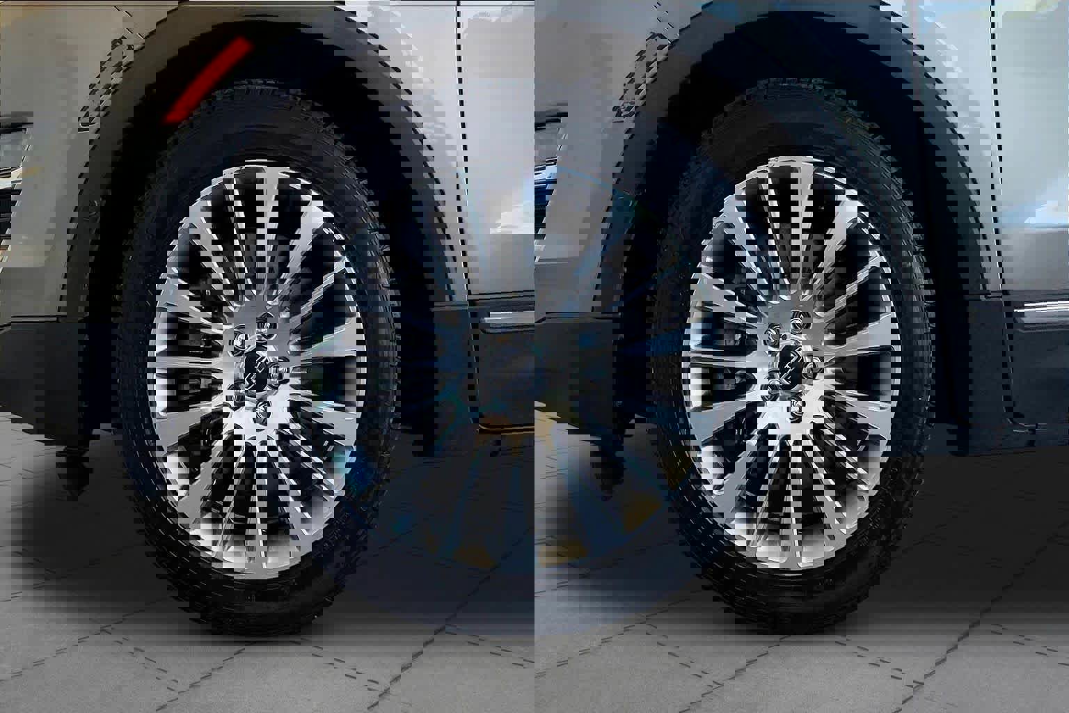 Used 2016 Lincoln MKC Reserve image 11