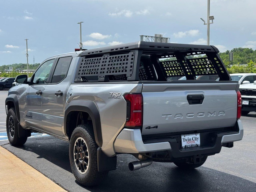 Certified 2025 Toyota Tacoma TRD Off-Road AWD/4WD image 6