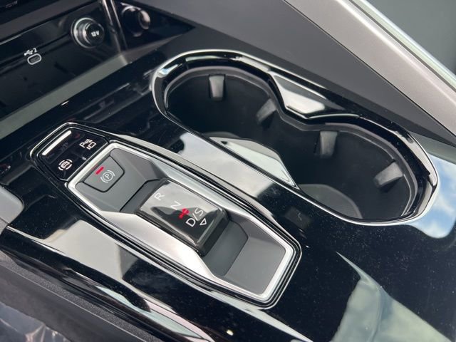 Used 2025 Audi SQ5 Premium Plus w/ Premium Plus Package image 21