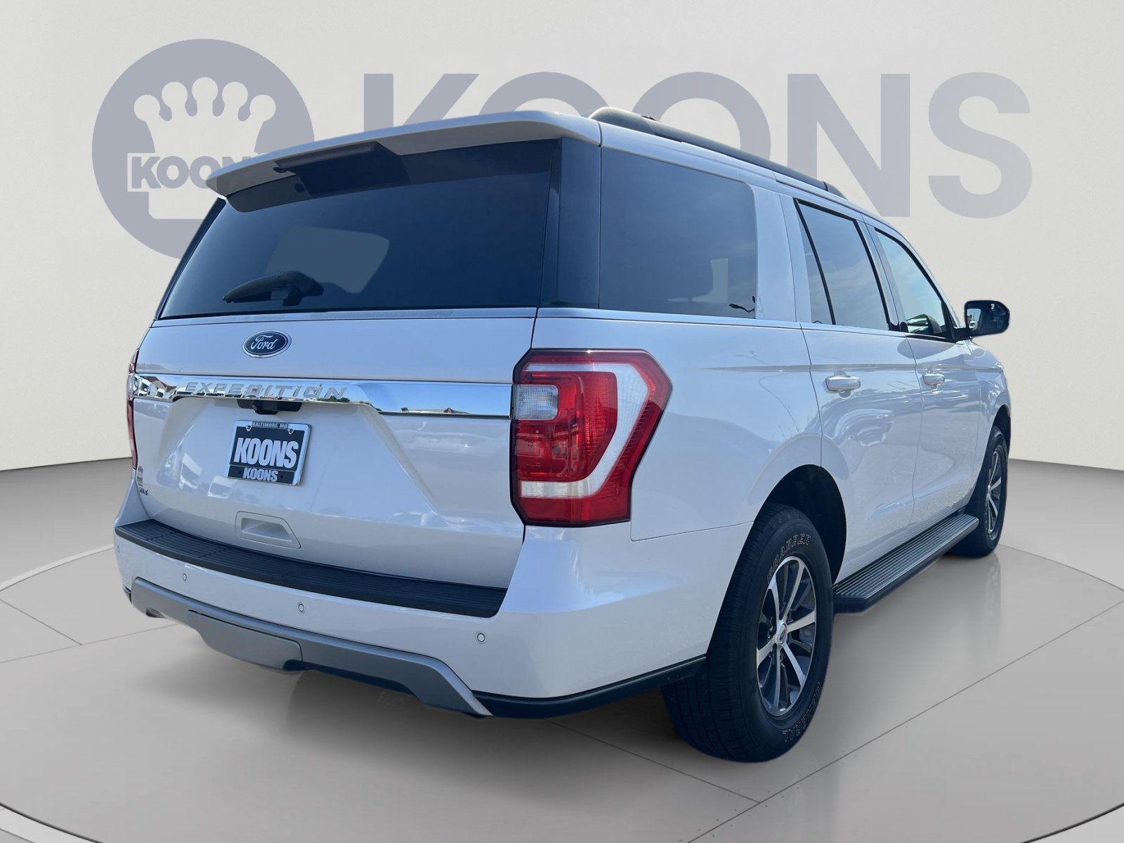 Used 2018 Ford Expedition XLT w/ Cargo Package AWD/4WD image 7
