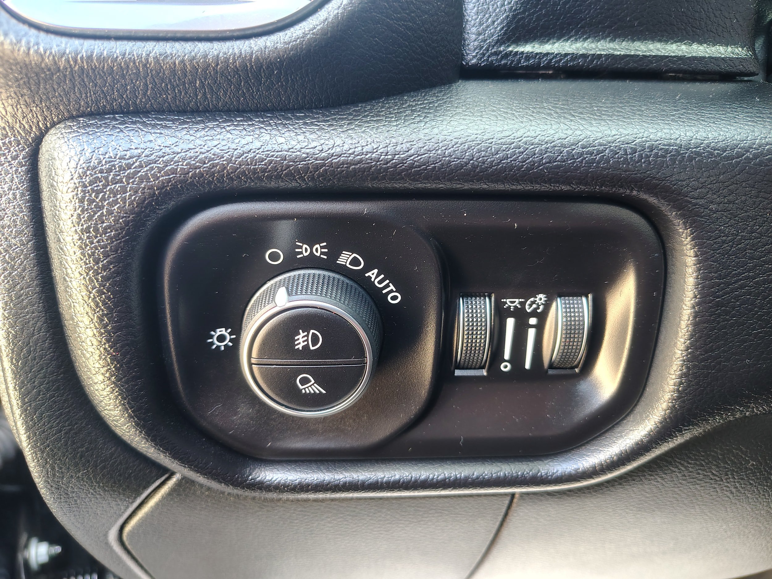 Certified 2026 RAM 2500 Laramie AWD/4WD image 25