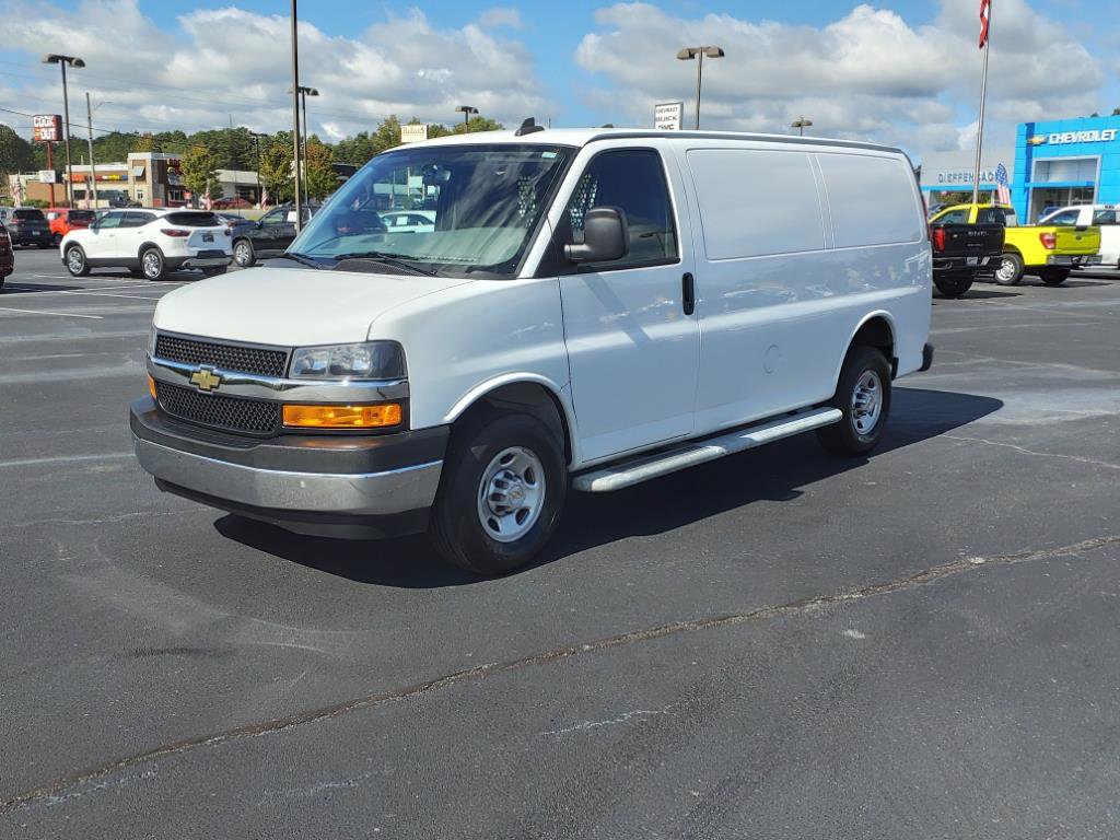 Used 2022 Chevrolet Express 2500 w/ Driver Convenience Package image 3