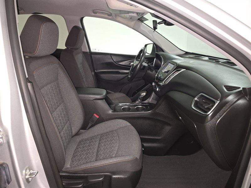Used 2022 Chevrolet Equinox LT w/ Driver Convenience Package image 7