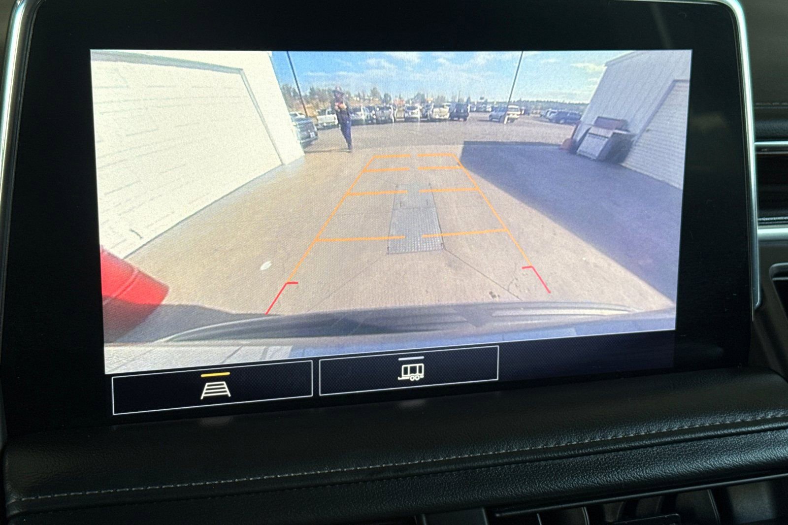 Used 2021 GMC Yukon SLE AWD/4WD image 27