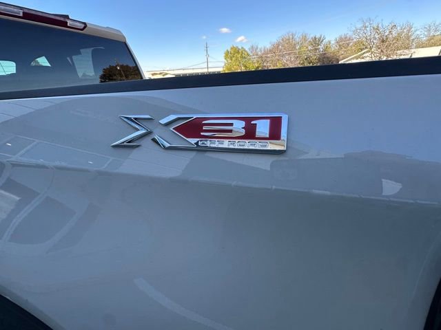 New 2026 GMC Sierra 1500 Pro w/ Graphite Edition image 9