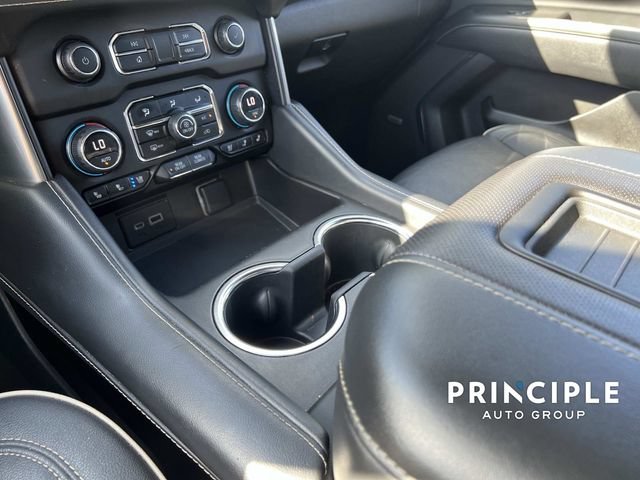 Used 2023 Chevrolet Suburban Premier AWD/4WD image 27