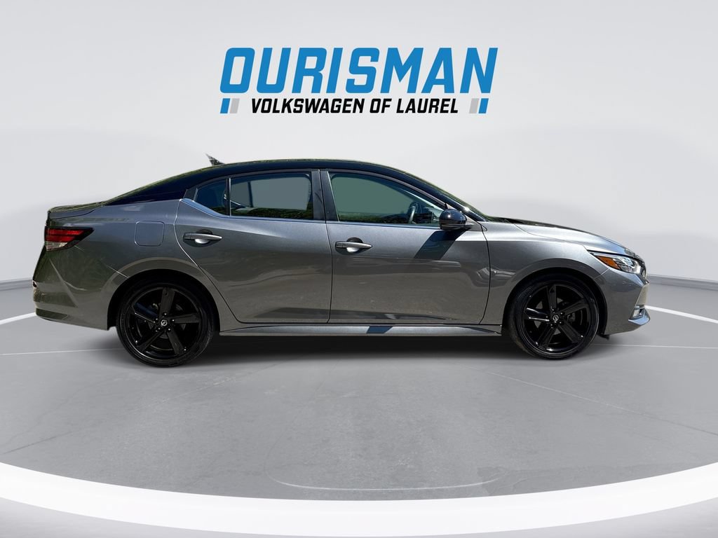 Used 2023 Nissan Sentra SR w/ Midnight Edition Package FWD image 9