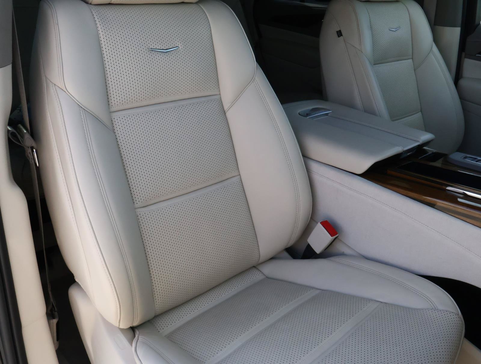 Used 2023 Cadillac Escalade Sport Platinum AWD/4WD image 21