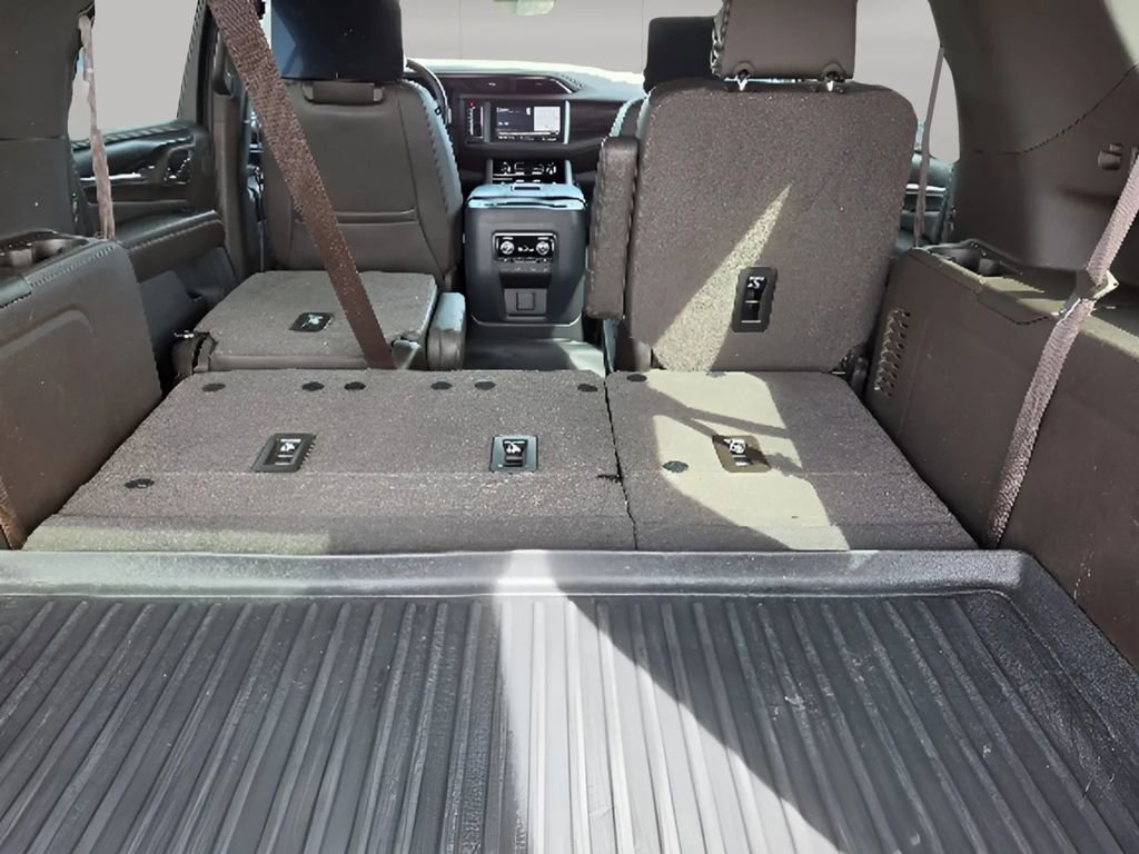 Used 2021 GMC Yukon XL Denali w/ Denali Ultimate Package image 29