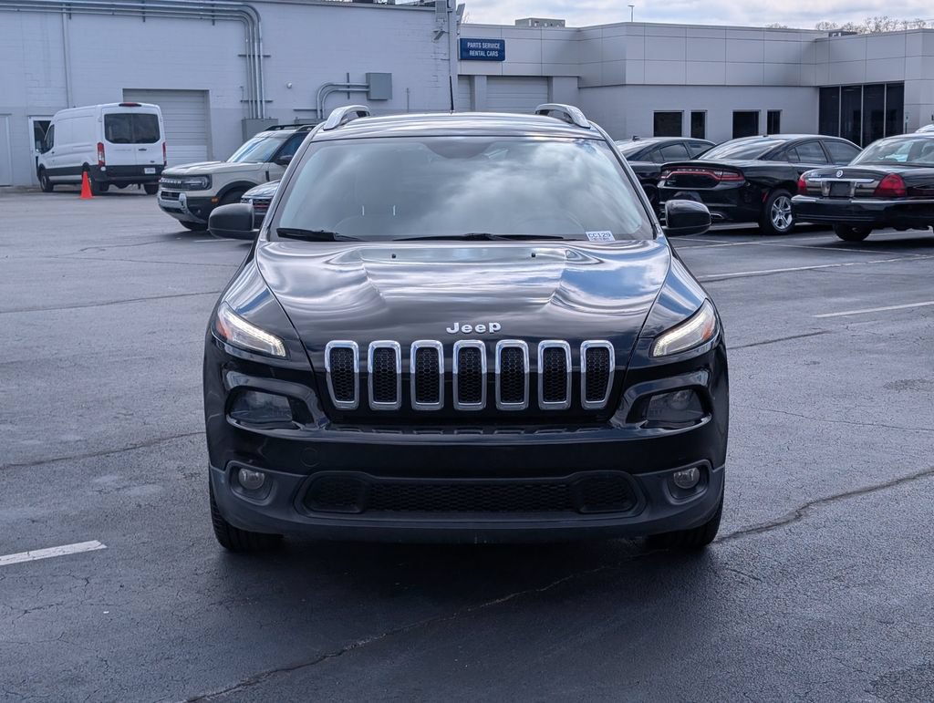 Used 2018 Jeep Cherokee Latitude FWD image 7