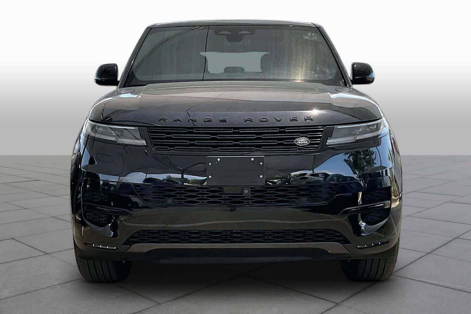 Used 2025 Land Rover Range Rover Sport SE AWD/4WD image 4