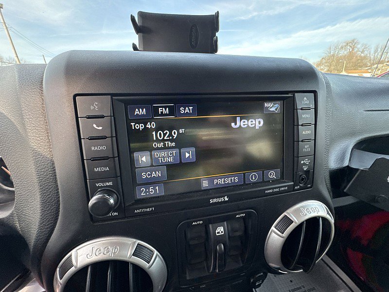 Used 2018 Jeep Wrangler Unlimited Rubicon image 12