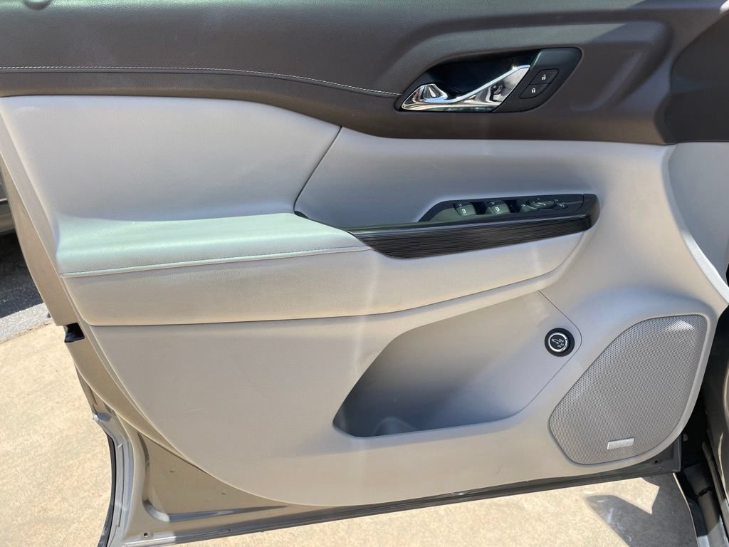 Used 2019 GMC Acadia SLT FWD image 19