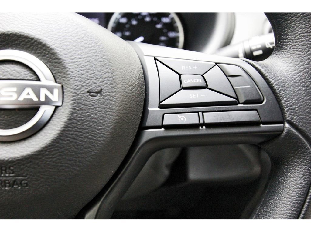 Certified 2025 Nissan Kicks Play S image 14