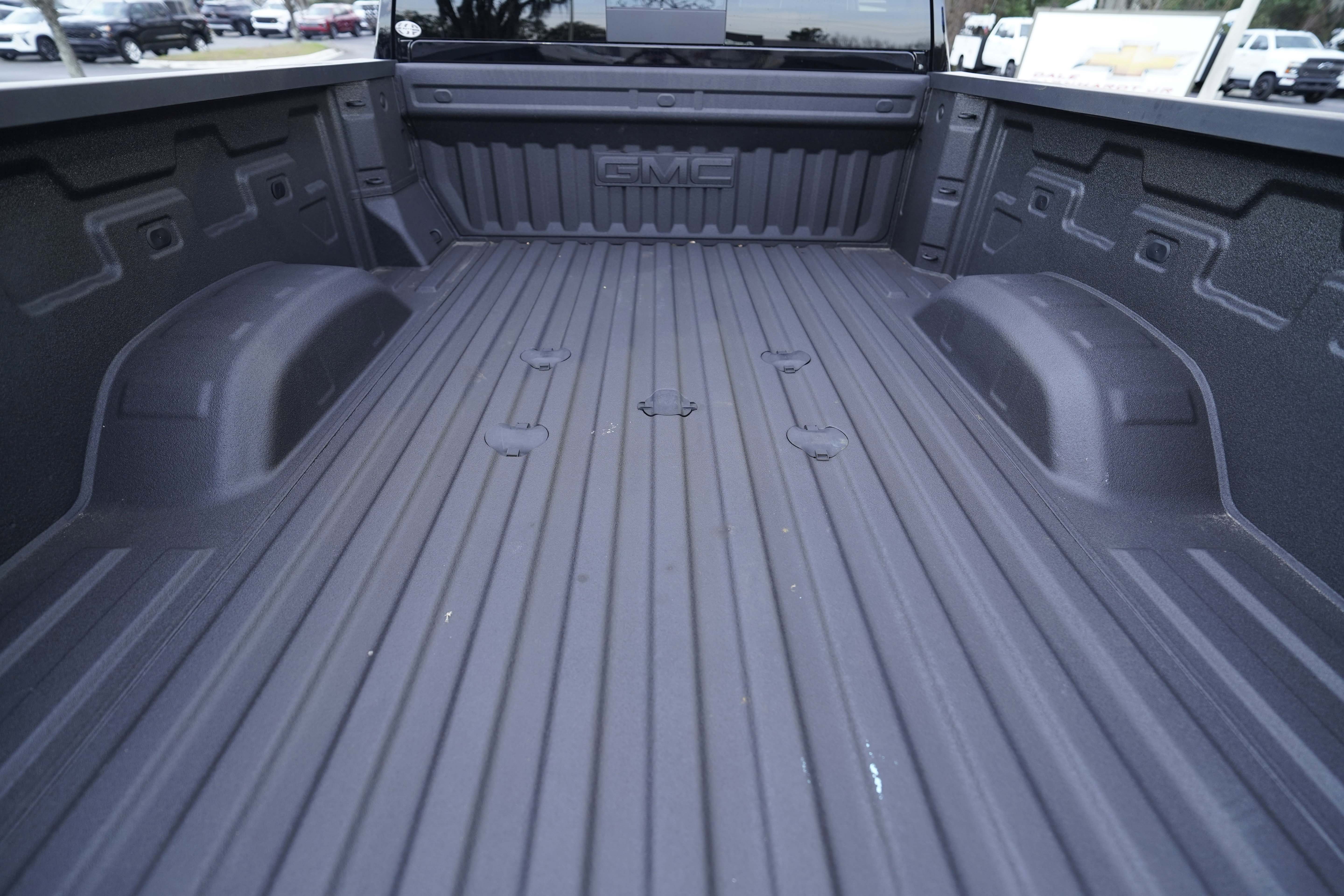 Used 2025 GMC Sierra 2500 AT4X image 46