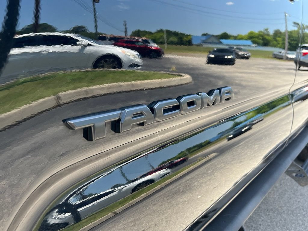 Used 2021 Toyota Tacoma TRD Sport AWD/4WD image 7