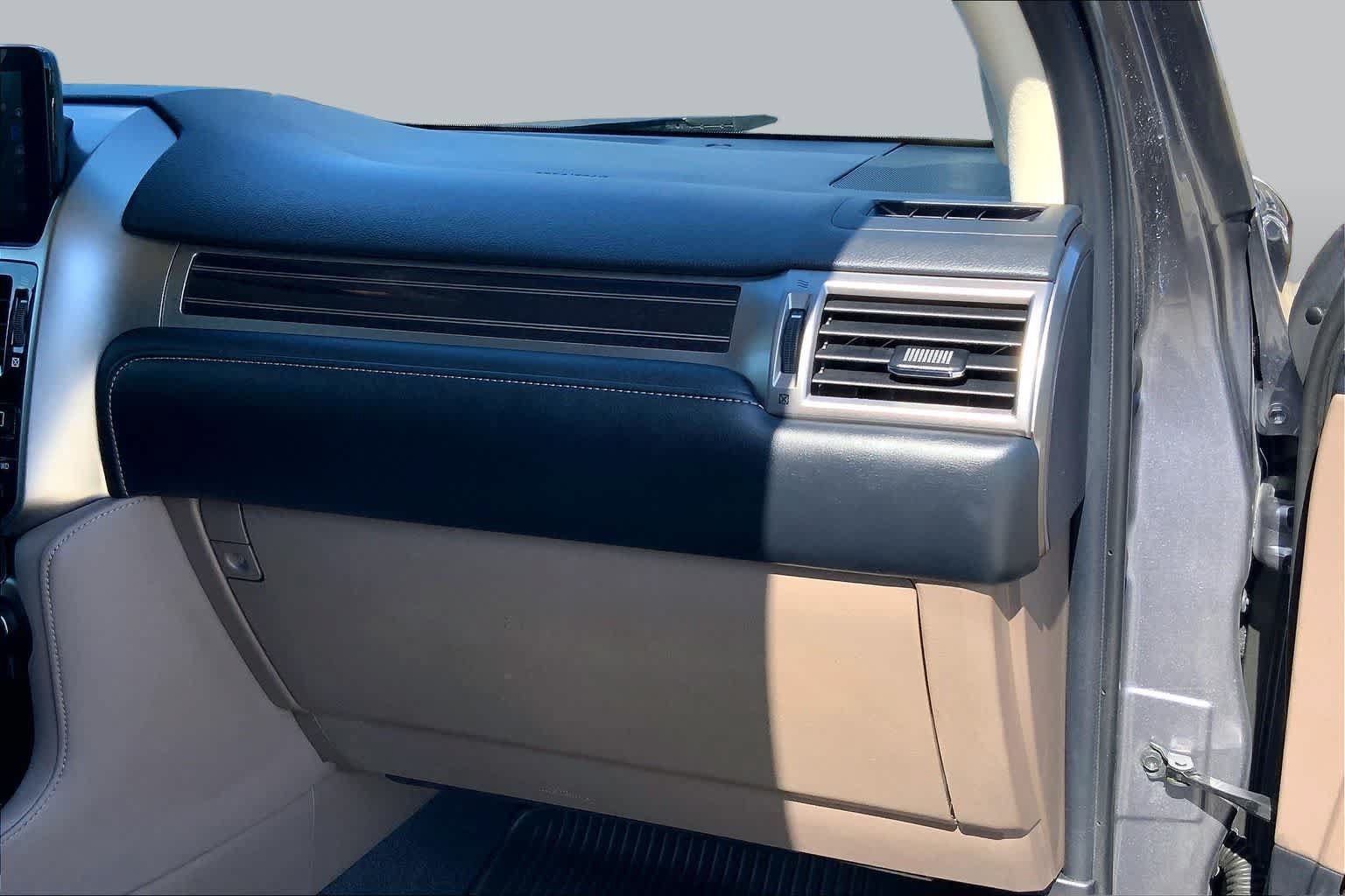 Used 2023 Lexus GX 460 Premium w/ Premium Package AWD/4WD image 19