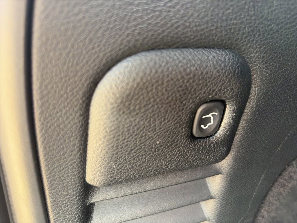 Used 2019 Jeep Grand Cherokee Limited w/ Luxury Group II image 12